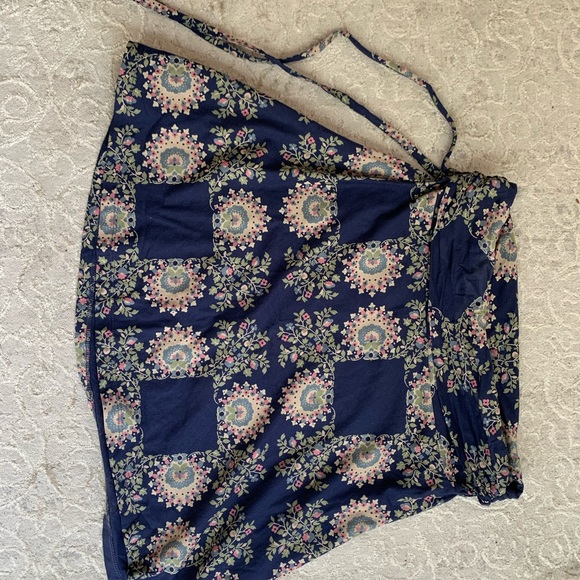Patagonia skirt that can be turned into halter top. - Picture 3 of 4